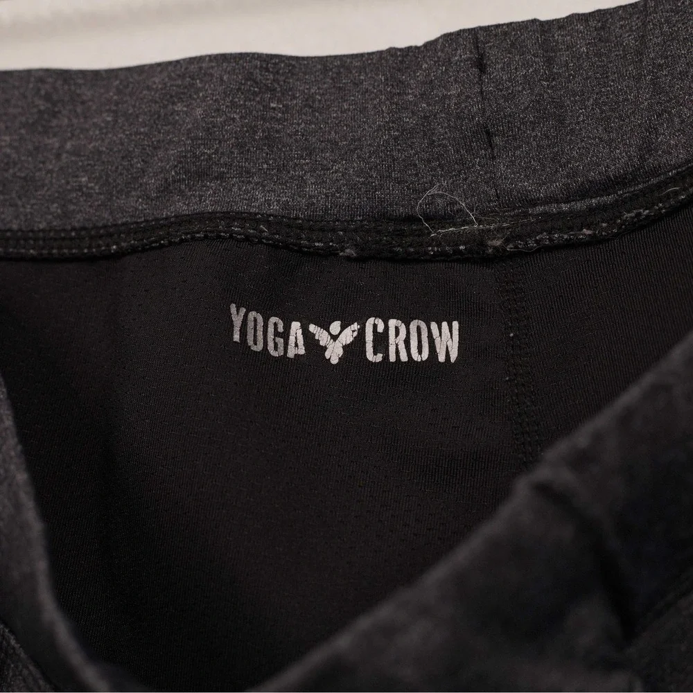 YOGA CROW Swas Athletic Yoga Shorts Built-in Liner Charcoal Grey Mens Sz M